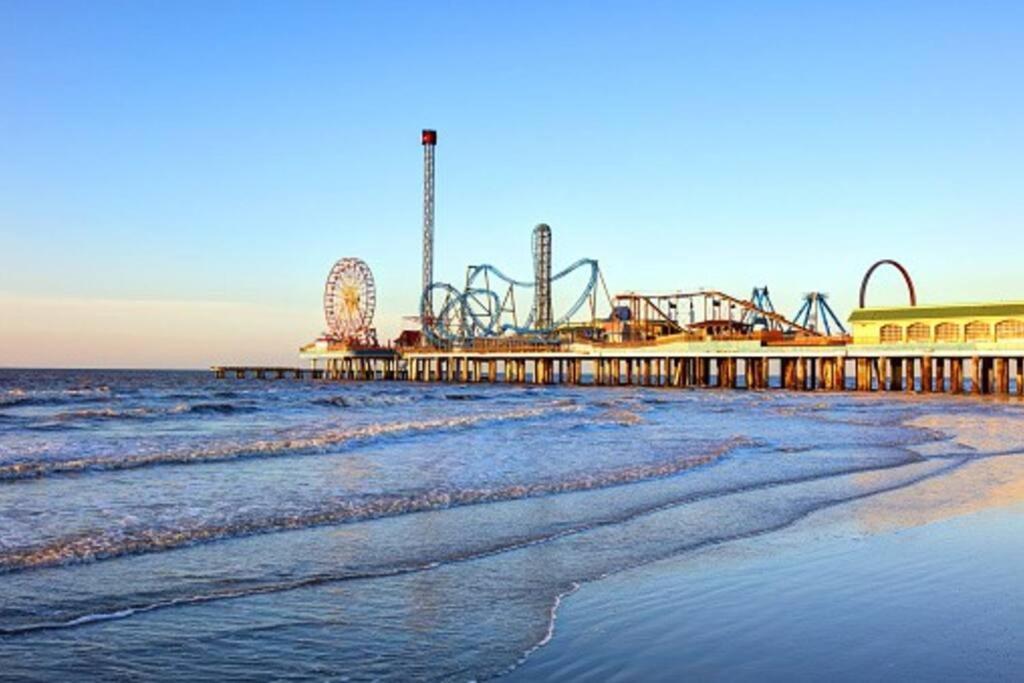 Sea-Renity Heated Pools Steps To The Beach Galveston Esterno foto